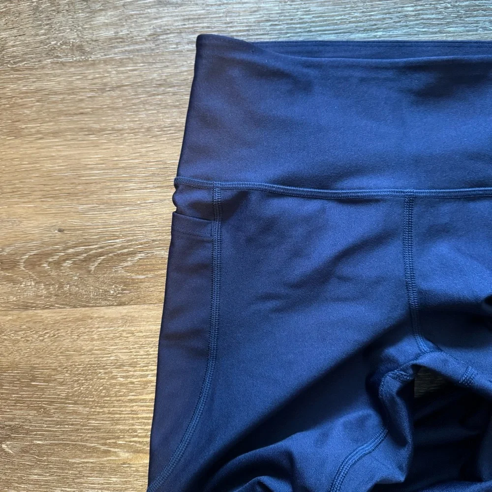 Under Armour Women’s Navy Compression Leggings - Picture 5 of 5